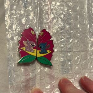 Disney Stich and Angel Pin Set
